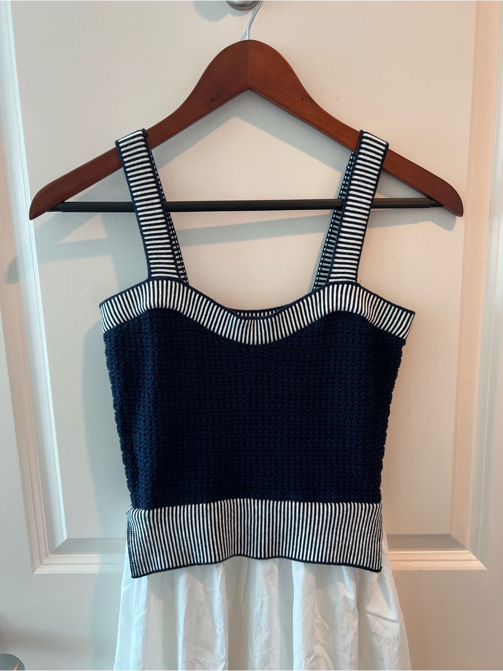 MOON RIVER Navy and Off White Knit Top Midi Dress - Picture 7 of 16